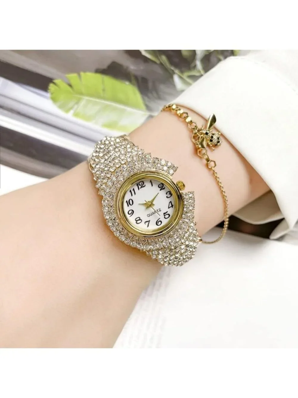Women's Gold Elegant Crystal Bangle Bracelet Round Dial Analog Quartz Wristwatch